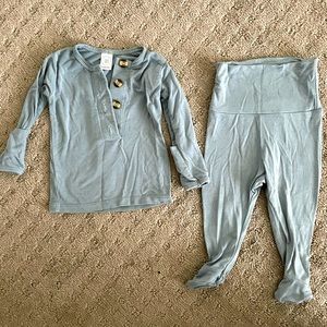 Lou Lou & Company top and bottom set in Newborn size.